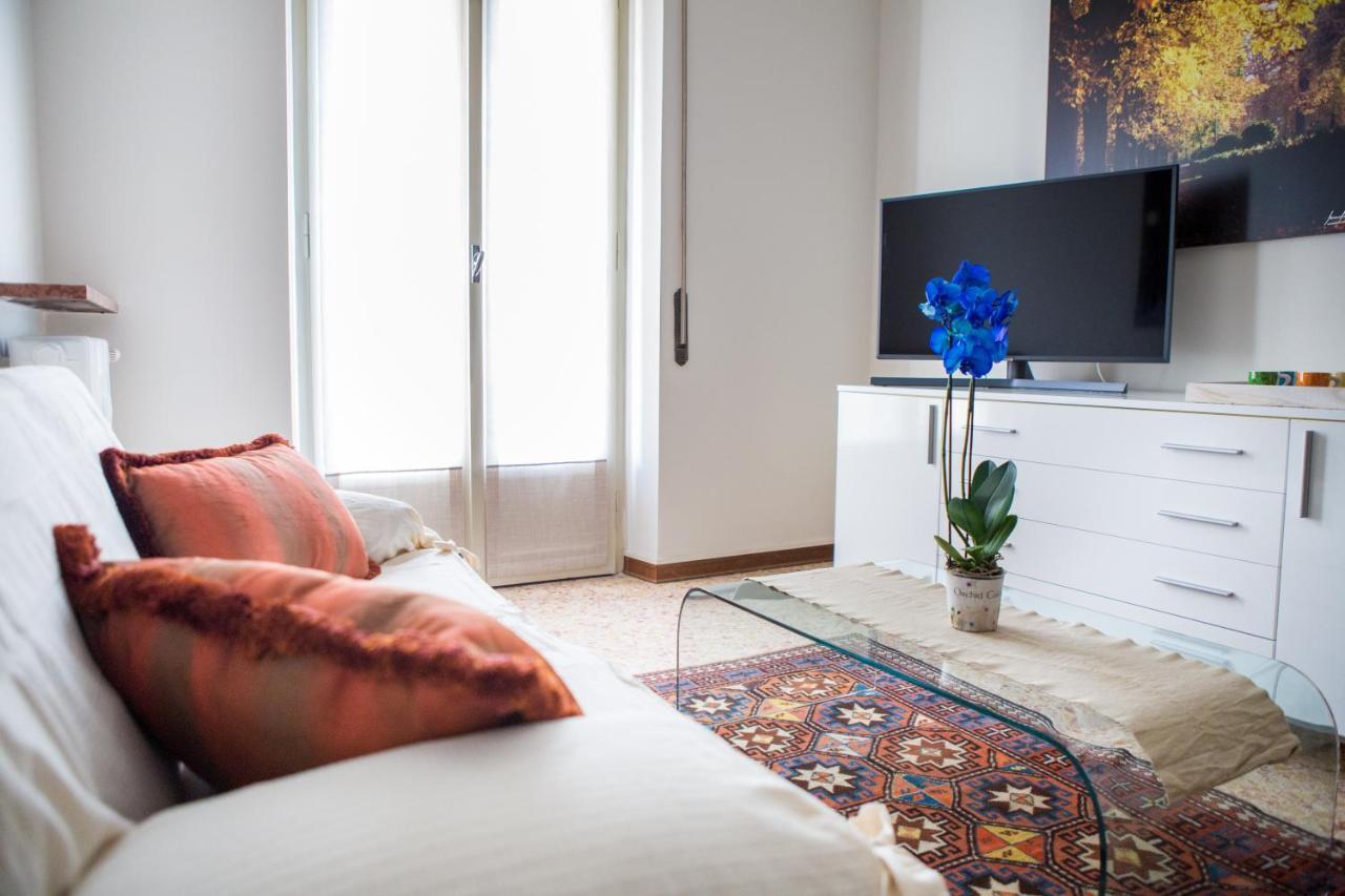 Parma A Due Passi Dal Duomo Apartment Ngoại thất bức ảnh